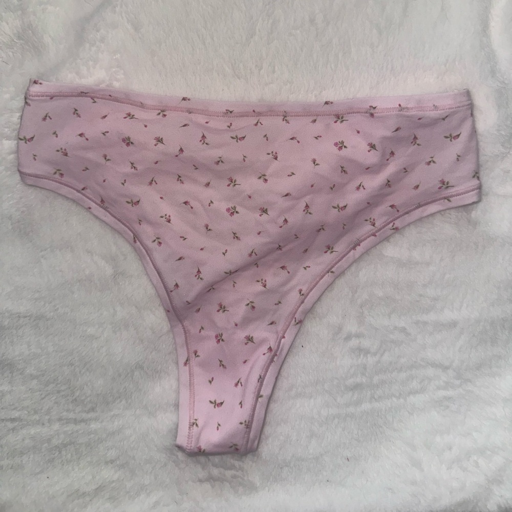 skims thong